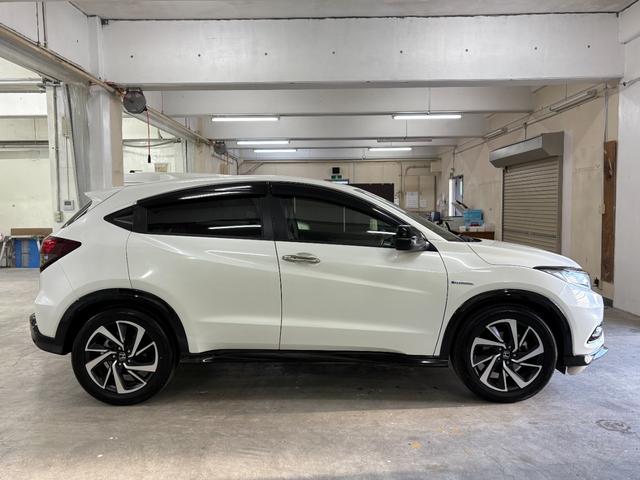 ヴェゼル ハイブリッドＲＳ・ホンダセンシング　ナビフルセグＢカメラＥＴＣＬＥＤＡＷ　ＥＴＣ付　サイドＳＲＳ　Ｒカメ　フルオートエアコン　ＵＳＢ接続　両席エアバック　スマキー　オートクルーズコントロール　衝突軽減ブレーキシステム　ＴＶナビ　ＡＢＳ（7枚目）