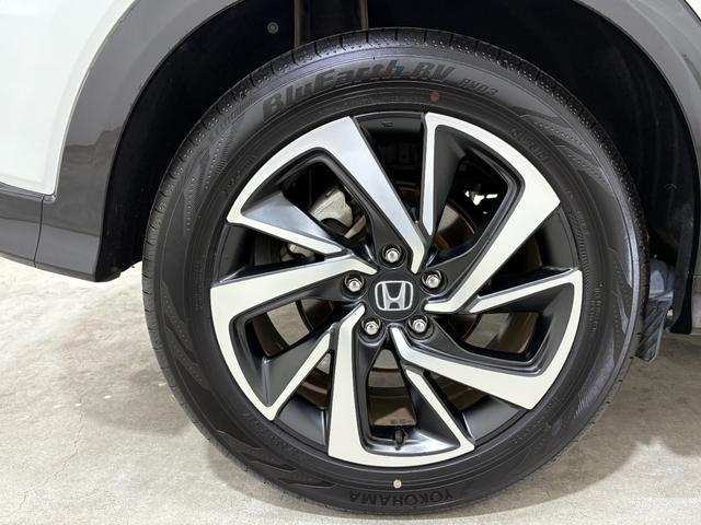 ヴェゼル ハイブリッドＲＳ・ホンダセンシング　ナビフルセグＢカメラＥＴＣＬＥＤＡＷ　ＥＴＣ付　サイドＳＲＳ　Ｒカメ　フルオートエアコン　ＵＳＢ接続　両席エアバック　スマキー　オートクルーズコントロール　衝突軽減ブレーキシステム　ＴＶナビ　ＡＢＳ（11枚目）