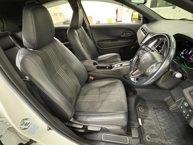 ヴェゼル ハイブリッドＲＳ・ホンダセンシング　ナビフルセグＢカメラＥＴＣＬＥＤＡＷ　ＥＴＣ付　サイドＳＲＳ　Ｒカメ　フルオートエアコン　ＵＳＢ接続　両席エアバック　スマキー　オートクルーズコントロール　衝突軽減ブレーキシステム　ＴＶナビ　ＡＢＳ（27枚目）