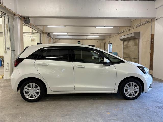 フィット ホーム　ナビフルセグＢカメラＥＴＣＬＥＤ　衝突軽減ブレーキ　リアカメ　ＬＥＤライト　クリアランスソナー　フルセグＴＶ　ドラレコ　エアバッグ　ｉストップ　スマ－トキ－　ＥＴＣ車載器　Ｗエアバック　ＵＳＢポート（7枚目）