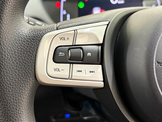 フィット ホーム　ナビフルセグＢカメラＥＴＣＬＥＤ　衝突軽減ブレーキ　リアカメ　ＬＥＤライト　クリアランスソナー　フルセグＴＶ　ドラレコ　エアバッグ　ｉストップ　スマ－トキ－　ＥＴＣ車載器　Ｗエアバック　ＵＳＢポート（23枚目）