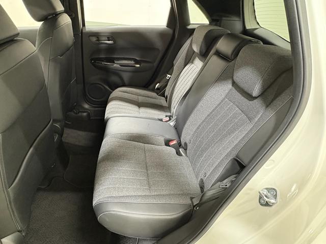 フィット ホーム　ナビフルセグＢカメラＥＴＣＬＥＤ　衝突軽減ブレーキ　リアカメ　ＬＥＤライト　クリアランスソナー　フルセグＴＶ　ドラレコ　エアバッグ　ｉストップ　スマ－トキ－　ＥＴＣ車載器　Ｗエアバック　ＵＳＢポート（32枚目）