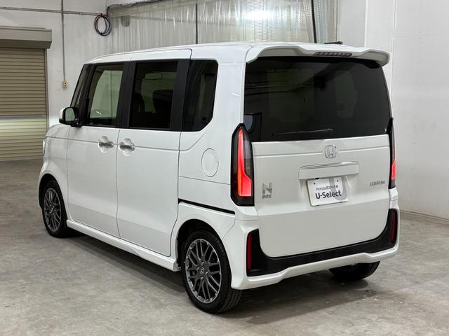 N-BOXカスタム ターボ ナビフルセグBカメラLEDAW 衝突被害軽減 キーフリー Pセンサー ESC パワステ 両席エアバック サイドエアバッグ ターボ車 スマキー パワーウィンドウ LEDヘッドライト オートエアコン(2枚目)