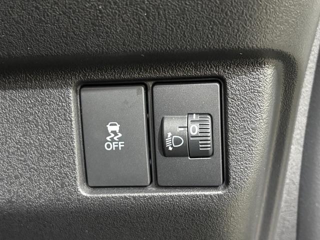 N-BOXカスタム ターボ ナビフルセグBカメラLEDAW 衝突被害軽減 キーフリー Pセンサー ESC パワステ 両席エアバック サイドエアバッグ ターボ車 スマキー パワーウィンドウ LEDヘッドライト オートエアコン(22枚目)