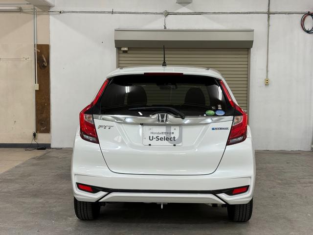 フィットハイブリッド Ｌホンダセンシング　ナビフルセグＢカメラＥＴＣＬＥＤ　軽減ブレーキ　Ｒカメ　サイドＳＲＳ　横滑り防止　ドライブレコーダー　フルセグテレビ　ナビＴＶ　パワーステアリング　オートクルーズ　ＥＴＣ車載器　ＤＶＤ再生　ＡＢＳ（10枚目）