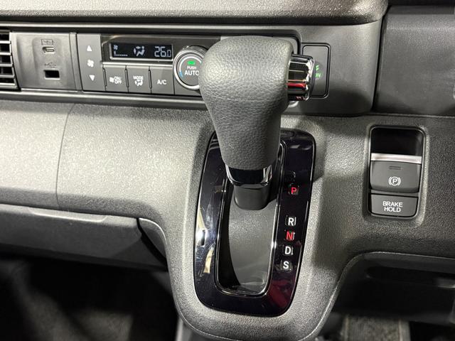 Ｎ－ＢＯＸカスタム ベースグレード　ディスプレイオーディオＢカメラＬＥＤＡＷ　ＵＳＢ接続　ＣＭＢＳ　オートエアコン　スマートキ　クルコン　バックカメラ　パワーステアリング　エアバッグ　ＥＳＣ　パワーウインドウ　フリーキー　ＥＣＯＮモード（17枚目）