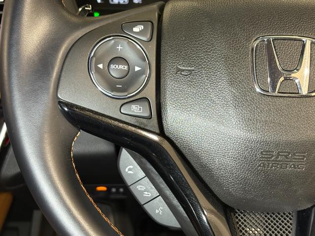 ヴェゼル ハイブリッドＺ・ホンダセンシング　ナビフルセグＢカメラＥＴＣＬＥＤＡＷ　レーダーサポート　フロントカメラ　Ｐセンサー　ＤＶＤ再生機能　横滑り防止システム　バックアイカメラ　シートヒーター付　スマ－トキ－　パワーウィンド　ＵＳＢ接続（23枚目）