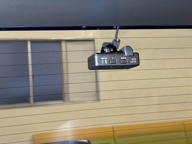 ヴェゼル ハイブリッドＺ・ホンダセンシング　ナビフルセグＢカメラＥＴＣＬＥＤＡＷ　レーダーサポート　フロントカメラ　Ｐセンサー　ＤＶＤ再生機能　横滑り防止システム　バックアイカメラ　シートヒーター付　スマ－トキ－　パワーウィンド　ＵＳＢ接続（26枚目）