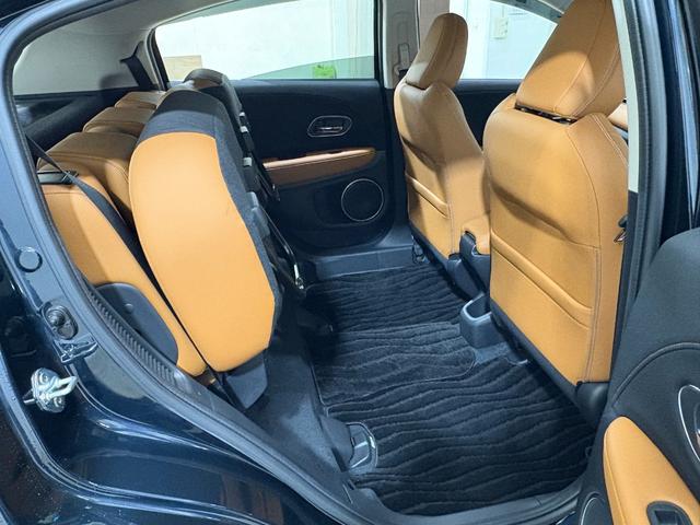 ヴェゼル ハイブリッドＺ・ホンダセンシング　ナビフルセグＢカメラＥＴＣＬＥＤＡＷ　レーダーサポート　フロントカメラ　Ｐセンサー　ＤＶＤ再生機能　横滑り防止システム　バックアイカメラ　シートヒーター付　スマ－トキ－　パワーウィンド　ＵＳＢ接続（35枚目）