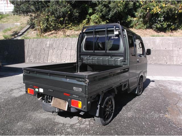 スーパーキャリイ 　Ｘ　４ＷＤ　衝突被害軽減システム　キーレス　エアコン　パワステ　パワーウィンド　デュアルカメラブレーキサポート　作業灯　ＬＥＤヘッドライト　ＬＥＤフォグランプ　社外アルミ（8枚目）