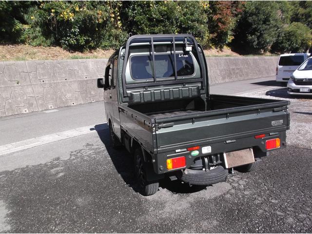 スーパーキャリイ 　Ｘ　４ＷＤ　衝突被害軽減システム　キーレス　エアコン　パワステ　パワーウィンド　デュアルカメラブレーキサポート　作業灯　ＬＥＤヘッドライト　ＬＥＤフォグランプ　社外アルミ（9枚目）