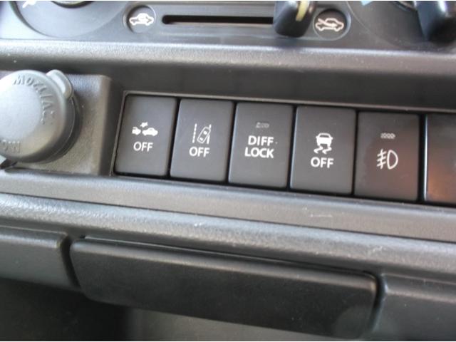 スーパーキャリイ 　Ｘ　４ＷＤ　衝突被害軽減システム　キーレス　エアコン　パワステ　パワーウィンド　デュアルカメラブレーキサポート　作業灯　ＬＥＤヘッドライト　ＬＥＤフォグランプ　社外アルミ（24枚目）