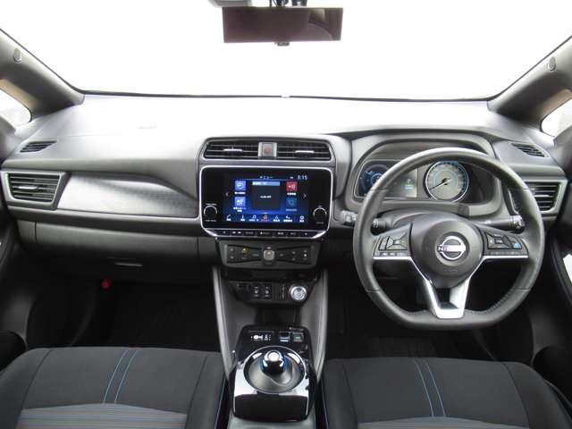 リーフ Ｘ　Ｖセレクション　レーダークルコン　３６０°カメラ　踏み間違い防止装置　ＬＥＤランプ　ドライブレコーダー　１オーナー　ＥＴＣ　インテリキー　レーンキープアシスト　サイドエアバッグ　パワーウィンドウ　ＡＢＳ　メモリ－ナビ（3枚目）