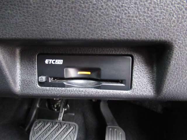 リーフ Ｘ　Ｖセレクション　レーダークルコン　３６０°カメラ　踏み間違い防止装置　ＬＥＤランプ　ドライブレコーダー　１オーナー　ＥＴＣ　インテリキー　レーンキープアシスト　サイドエアバッグ　パワーウィンドウ　ＡＢＳ　メモリ－ナビ（17枚目）