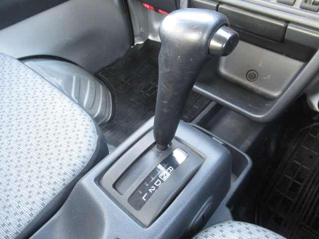 NT100クリッパートラック 660 DX マニュアルエアコン パワーステアリング ワンオーナー車 PS エアコンパワステ(7枚目)