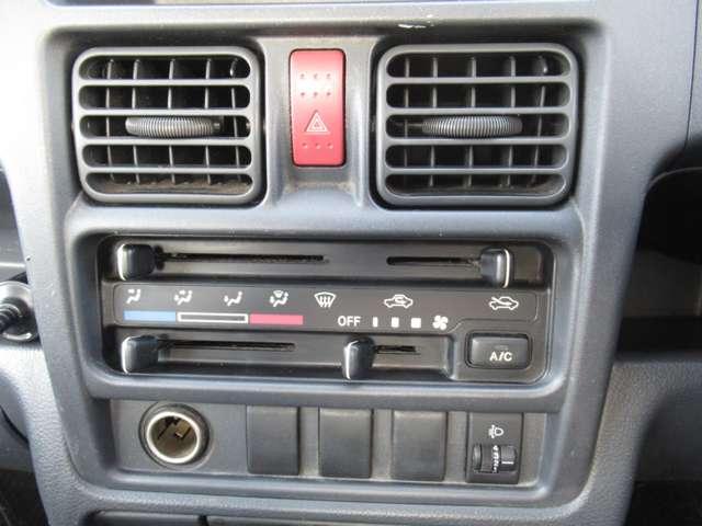 NT100クリッパートラック 660 DX マニュアルエアコン パワーステアリング ワンオーナー車 PS エアコンパワステ(8枚目)