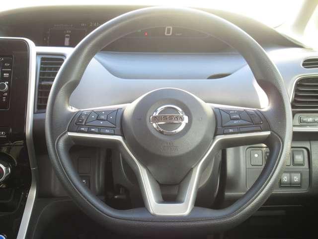 セレナ １．２　ｅ－ＰＯＷＥＲ　ＸＶ　両側オートスライドドア　純正アルミ　ＥＴＣ　バックビューモニター　両側パワースライドドア　クルーズコントロール　ワンオーナー車　ＥＴＣ　スマートキー　アルミホイール　キーレス　パワーウィンドウ　エアバッグ　オートエアコン　メモリーナビ　ナビＴＶ（5枚目）