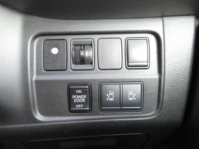 セレナ １．２　ｅ－ＰＯＷＥＲ　ＸＶ　両側オートスライドドア　純正アルミ　ＥＴＣ　バックビューモニター　両側パワースライドドア　クルーズコントロール　ワンオーナー車　ＥＴＣ　スマートキー　アルミホイール　キーレス　パワーウィンドウ　エアバッグ　オートエアコン　メモリーナビ　ナビＴＶ（16枚目）