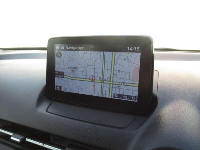 デミオ １．５　１５Ｃ　純正ナビ　ＥＴＣ　ステアリングスイッチ　エアバッグ　バックカメラ　ＥＴＣ　衝突被害軽減ブレーキ（8枚目）