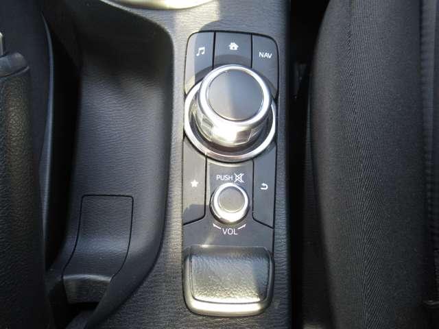 デミオ １．５　１５Ｃ　純正ナビ　ＥＴＣ　ステアリングスイッチ　エアバッグ　バックカメラ　ＥＴＣ　衝突被害軽減ブレーキ（13枚目）