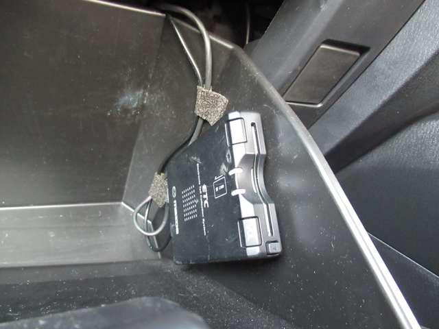 デミオ １．５　１５Ｃ　純正ナビ　ＥＴＣ　ステアリングスイッチ　エアバッグ　バックカメラ　ＥＴＣ　衝突被害軽減ブレーキ（16枚目）