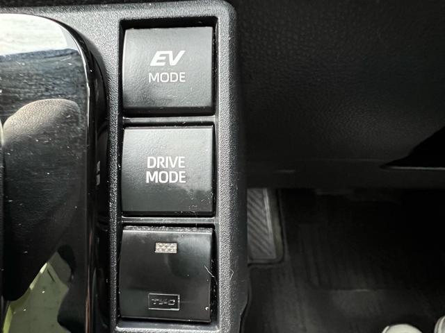 シエンタ ハイブリッドＺ　全方位モニター　両側電動スライドドア　ＬＥＤライト　５人乗り　ＢＬＵＥＴＯＯＴＨ　テレビ　シートヒーター　１００Ｖ　車検整備付　タイヤ新品　プッシュスタート（26枚目）