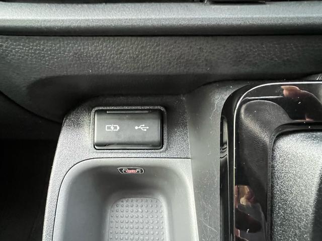 シエンタ ハイブリッドＺ　全方位モニター　両側電動スライドドア　ＬＥＤライト　５人乗り　ＢＬＵＥＴＯＯＴＨ　テレビ　シートヒーター　１００Ｖ　車検整備付　タイヤ新品　プッシュスタート（27枚目）