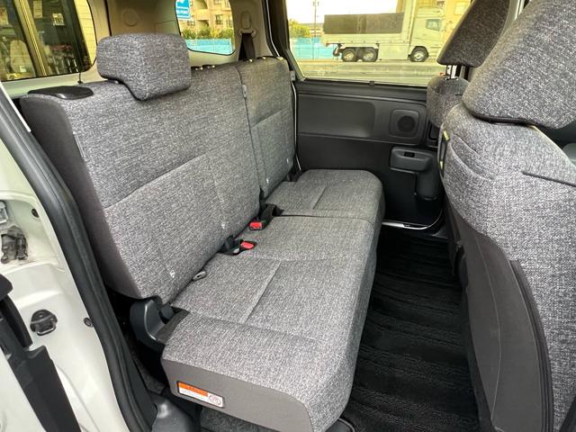 シエンタ ハイブリッドＺ　全方位モニター　両側電動スライドドア　ＬＥＤライト　５人乗り　ＢＬＵＥＴＯＯＴＨ　テレビ　シートヒーター　１００Ｖ　車検整備付　タイヤ新品　プッシュスタート（37枚目）