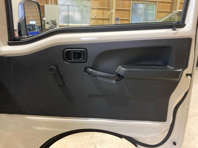 ピクシストラック スタンダード　マニュアル　エアコン　運転席エアバッグ　走行１０７９９キロ　車検令和７年５月まで（19枚目）