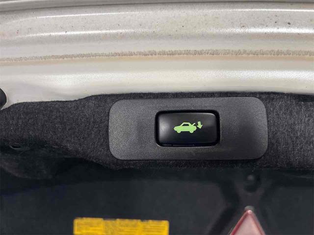 クラウンマジェスタ Ａタイプ　クリアランスソナー　オートクルーズコントロール　ナビ　ＴＶ　アルミホイール　ＨＩＤ　ＡＴ　スマートキー　電動格納ミラー　盗難防止システム　パワーシート　ＣＤ　ＤＶＤ再生　ＭＤ　衝突安全ボディ　ＡＢＳ（40枚目）