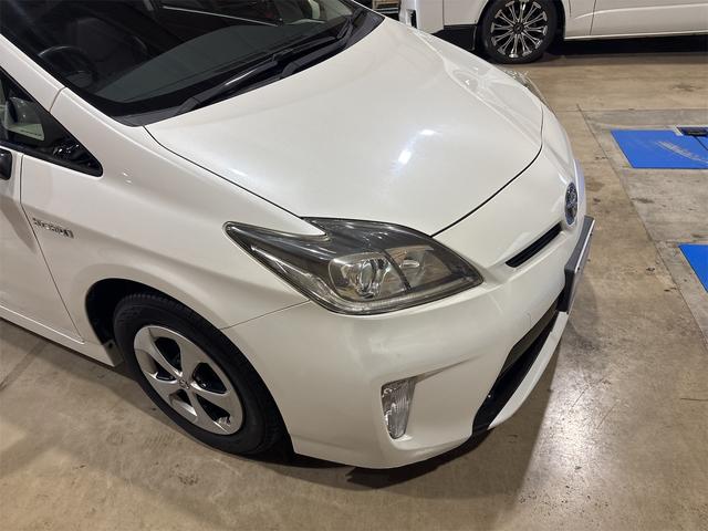 プリウス Ｇ　ＥＴＣ　オートクルーズコントロール　バックカメラ　ナビ　アルミホイール　オートライト　ＨＩＤ　ＣＶＴ　スマートキー　アイドリングストップ　電動格納ミラー　盗難防止システム　パワーシート　ＣＤ（23枚目）