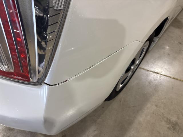 プリウス Ｇ　ＥＴＣ　オートクルーズコントロール　バックカメラ　ナビ　アルミホイール　オートライト　ＨＩＤ　ＣＶＴ　スマートキー　アイドリングストップ　電動格納ミラー　盗難防止システム　パワーシート　ＣＤ（35枚目）