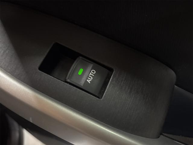 プリウス Ｇ　ＥＴＣ　オートクルーズコントロール　バックカメラ　ナビ　アルミホイール　オートライト　ＨＩＤ　ＣＶＴ　スマートキー　アイドリングストップ　電動格納ミラー　盗難防止システム　パワーシート　ＣＤ（47枚目）