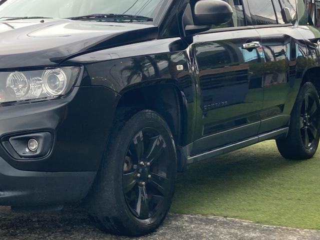 ジープ・コンパス アルティテュード　スポーツ　ディーラー車　右ハンドル　アルミホイール　ナビ　サイドカメラ　走行６．４万キロ　キーレスエントリー　エアコン　パワステ　パワーウインドゥ（5枚目）