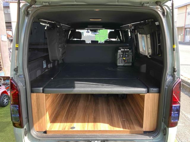 ハイエースバン SーGL4WD キャンプ仕様 デジタルミラー 走行充電 ETC バックカメラ ナビTV 社外クルーズコントロール ブレーキアシスト 両側電動ドア ヒッチメンバー 走行充電システム ベンチレータ 内装ダークプライム仕様 ベットキット 寒冷地仕様 ドラレコ(19枚目)
