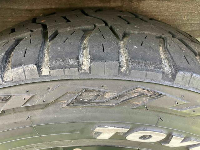 ハイエースバン SーGL4WD キャンプ仕様 デジタルミラー 走行充電 ETC バックカメラ ナビTV 社外クルーズコントロール ブレーキアシスト 両側電動ドア ヒッチメンバー 走行充電システム ベンチレータ 内装ダークプライム仕様 ベットキット 寒冷地仕様 ドラレコ(24枚目)