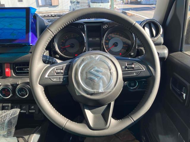 ジムニーノマド ＦＣ　登録済み未使用車　９インチナビＴＶ　４ＷＤ　バックカメラ　クリアランスソナー　オートクルーズコントロール　レーンアシスト　衝突被害軽減システム　ナビ　オートライト　ＬＥＤヘッドランプ　ヘッドライトウォッシャー　アルミホイール（3枚目）