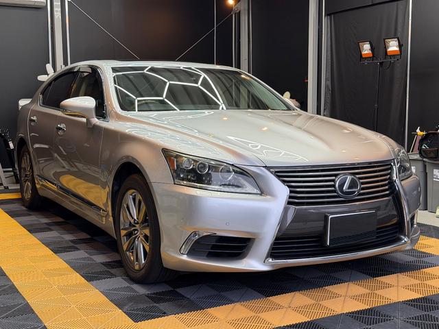 ＬＳ ＬＳ６００ｈ　バージョンＣ　Ｉパッケージ　禁煙車　白本革　シートヒーター　シートエアコン　シートメモリー　ハイブリッド　ステアリングヒーター　ブラインドスポットモニター（2枚目）