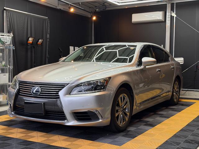 ＬＳ ＬＳ６００ｈ　バージョンＣ　Ｉパッケージ　禁煙車　白本革　シートヒーター　シートエアコン　シートメモリー　ハイブリッド　ステアリングヒーター　ブラインドスポットモニター（3枚目）