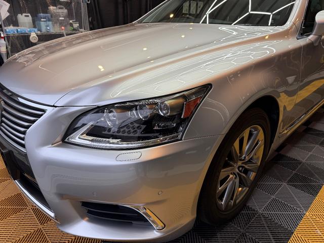 ＬＳ ＬＳ６００ｈ　バージョンＣ　Ｉパッケージ　禁煙車　白本革　シートヒーター　シートエアコン　シートメモリー　ハイブリッド　ステアリングヒーター　ブラインドスポットモニター（10枚目）