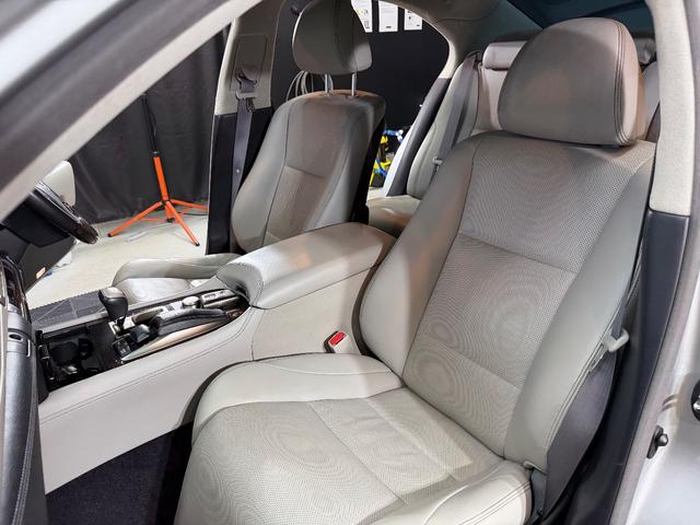 ＬＳ ＬＳ６００ｈ　バージョンＣ　Ｉパッケージ　禁煙車　白本革　シートヒーター　シートエアコン　シートメモリー　ハイブリッド　ステアリングヒーター　ブラインドスポットモニター（17枚目）