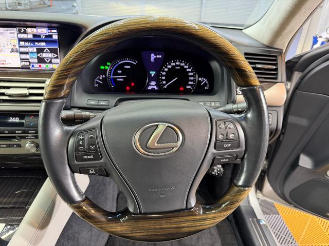 ＬＳ ＬＳ６００ｈ　バージョンＣ　Ｉパッケージ　禁煙車　白本革　シートヒーター　シートエアコン　シートメモリー　ハイブリッド　ステアリングヒーター　ブラインドスポットモニター（20枚目）