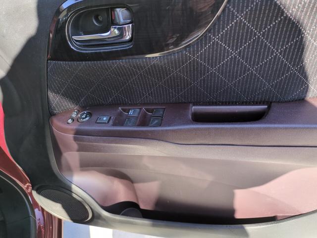 Ｎ－ＯＮＥ プレミアム　ツアラー・Ｌパッケージ　軽自動車　ターボ　パドルシフト　クルーズコントロール　社外ナビ　ＥＴＣ　車検Ｒ９年１２月（20枚目）