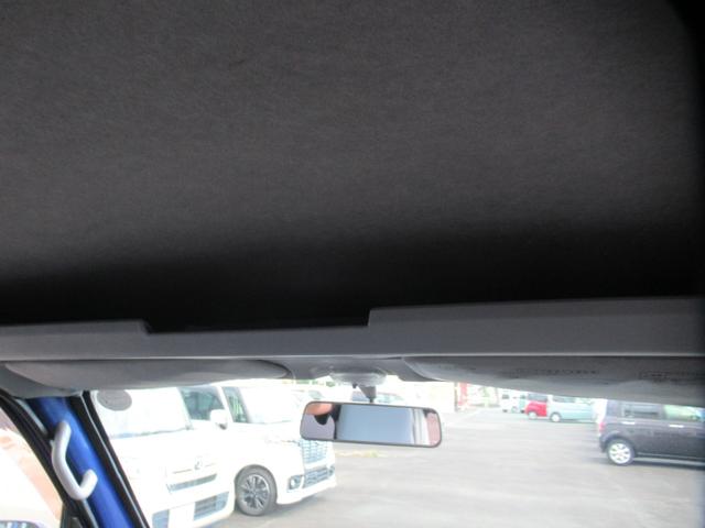 ハイゼットカーゴ ＤＸ　５ＭＴ車　２ＷＤ　ＣＤオーディオ　ラジオ　パワーウィンドウ　パワステ　マニュアルエアコン　オーバーヘッドシェルフ　ラゲッジマット　禁煙車（15枚目）