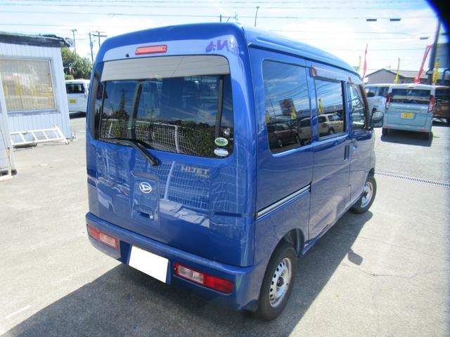 ハイゼットカーゴ ＤＸ　５ＭＴ車　２ＷＤ　ＣＤオーディオ　ラジオ　パワーウィンドウ　パワステ　マニュアルエアコン　オーバーヘッドシェルフ　ラゲッジマット　禁煙車（21枚目）