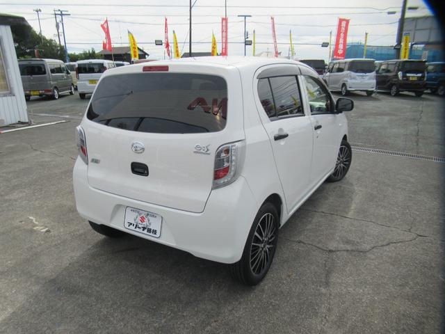 斜め後ろからの画像です！後ろから見た感じが、もしかしたら一番カッコよく見えるかもしれませんね！他の画像もたくさんありますので、どうぞご覧ください！