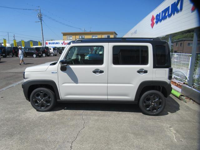 ハスラー タフワイルド　届出済未使用車　純正９インチ全方位バックカメラ付ナビ　Ｂｌｕｅｔｏｏｔｈ　ＤＶＤ再生　フルセグＴＶ　全方位バックカメラ　後席用テーブル　アダプティブクルコン　デュアルカメラブレーキサポート前後対応（32枚目）