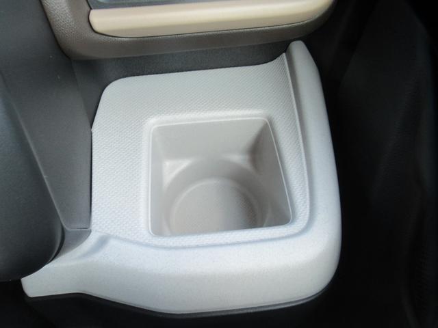 スペーシア ハイブリッドG 届出済未使用車 オートLEDライト オートハイビーム 前後ブレーキアシスト 両側スライドドア フットパーキング 先行車&青信号対応発進お知らせ機能 ヒルホールドコントロール オーディオレス(7枚目)