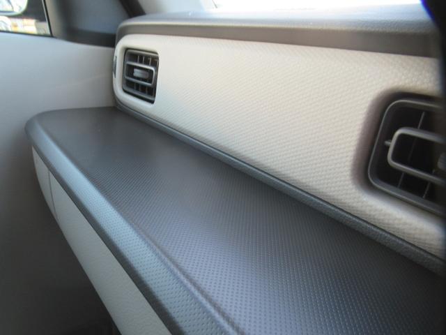 アルトラパン ハイブリッドL 新型6型 届出済未使用車 フロントドアガラス99%UVカット ハンドルリモコン オートLEDライト リモート格納サイドミラー USB充電ソケット 前後ブレーキアシスト シートヒーター オーディオレス(15枚目)