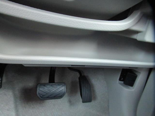 アルトラパン ハイブリッドL 新型6型 届出済未使用車 フロントドアガラス99%UVカット ハンドルリモコン オートLEDライト リモート格納サイドミラー USB充電ソケット 前後ブレーキアシスト シートヒーター オーディオレス(16枚目)